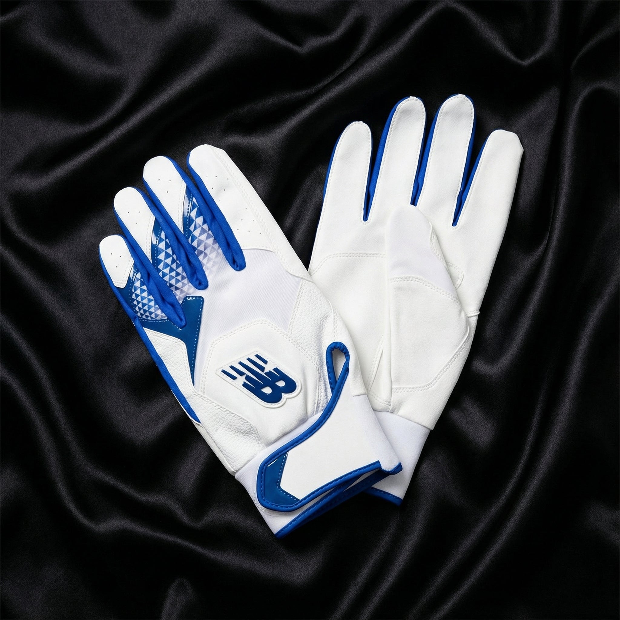 New Balance Washable Batting Gloves LAG45604 – Ohtani-Inspired High-Grip Model (Adult / Both Hands)