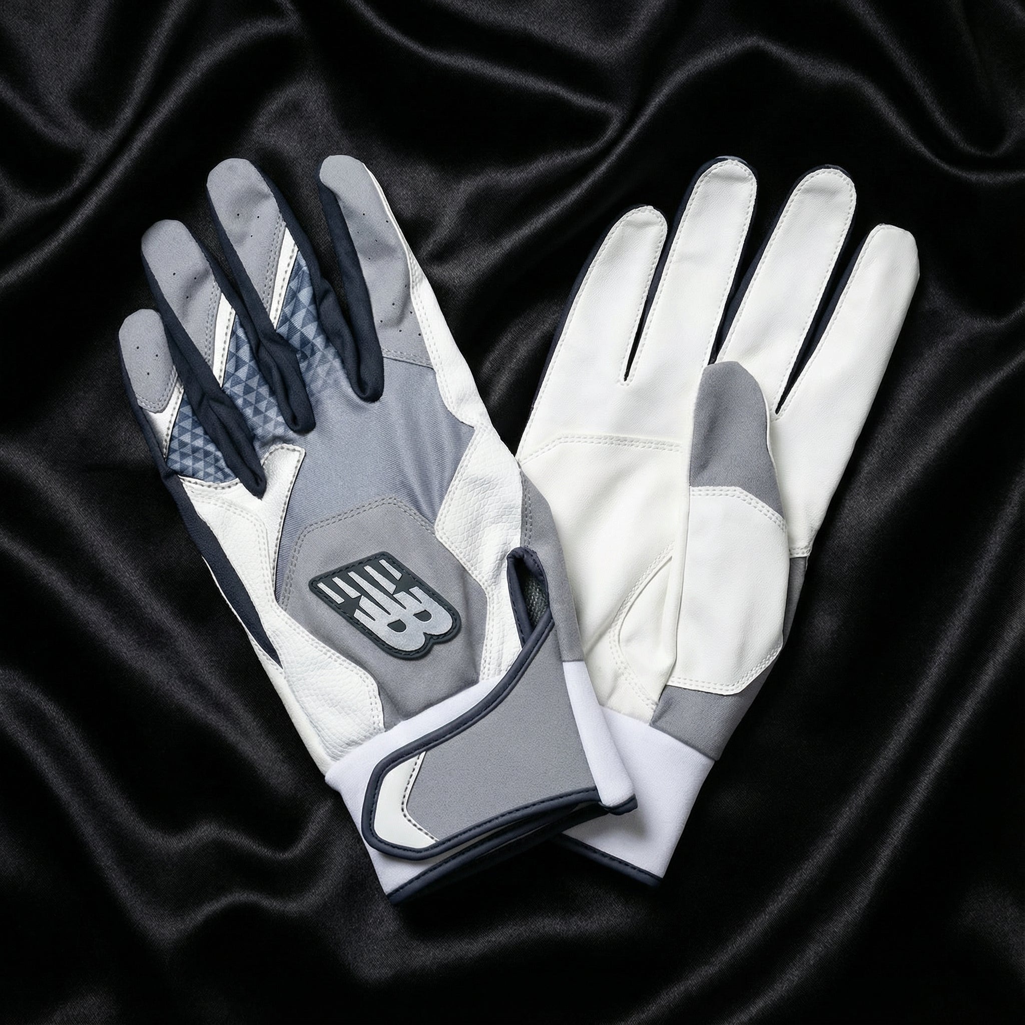 New Balance Washable Batting Gloves LAG45604 – Ohtani-Inspired High-Grip Model (Adult / Both Hands)