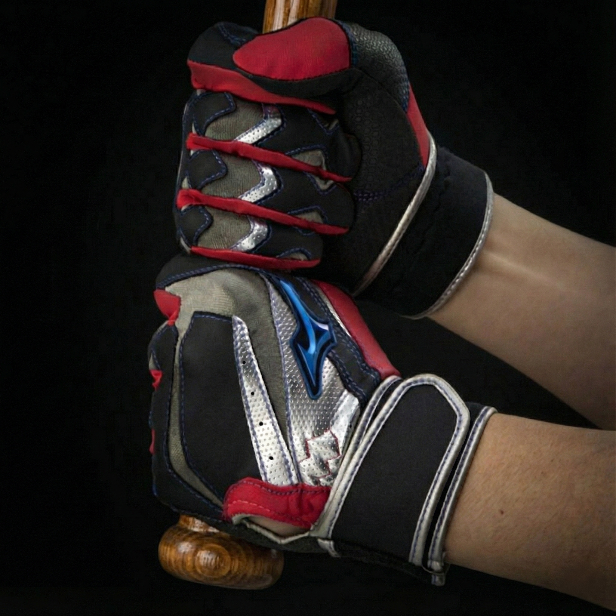 Mizuno WILLDRIVE BLUE Batting Gloves – Motion Drive Technology (Both Hands)